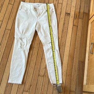 Old navy 🤍 ROCKSTAR you’re skinny jean ankle high rise